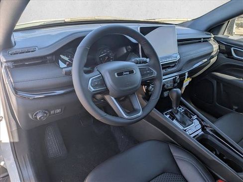 New 2026 Jeep Compass Latitude AWD/4WD image 3
