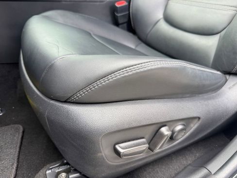 Used 2023 Toyota RAV4 XLE Premium image 21