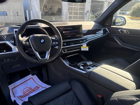 New 2026 BMW X5 xDrive40i w/ Climate Comfort Package AWD/4WD image 11