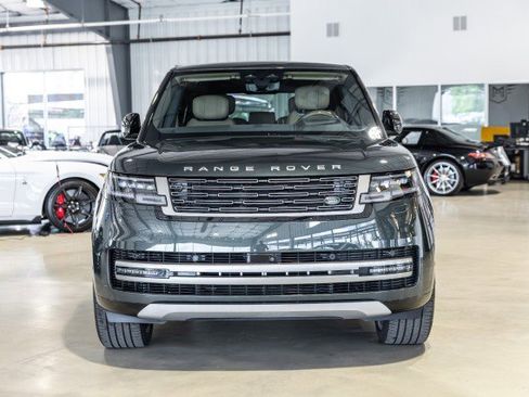 Used 2025 Land Rover Range Rover Autobiography AWD/4WD image 9