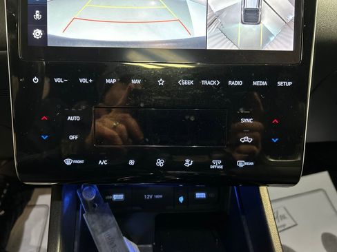 Used 2023 Hyundai Santa Cruz Limited w/ Cargo Package image 17