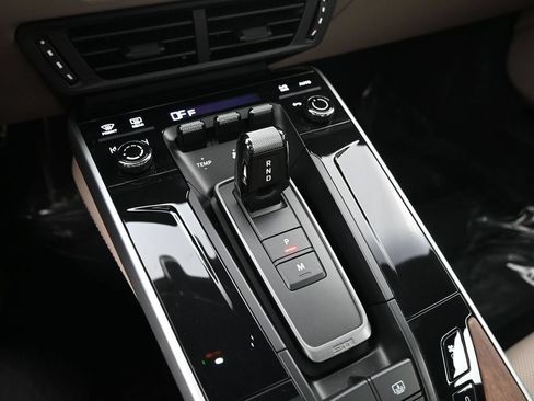 Certified 2026 Porsche 911 Carrera S RWD image 23