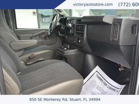 Used 2020 Chevrolet Express 2500 w/ Driver Convenience Package RWD image 21