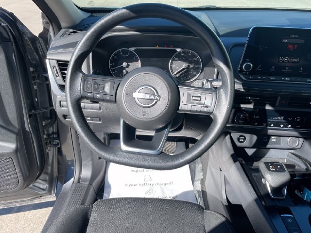 Used 2024 Nissan Rogue SV AWD/4WD image 23