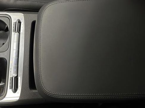 Certified 2025 Kia Carnival SX Prestige FWD image 20