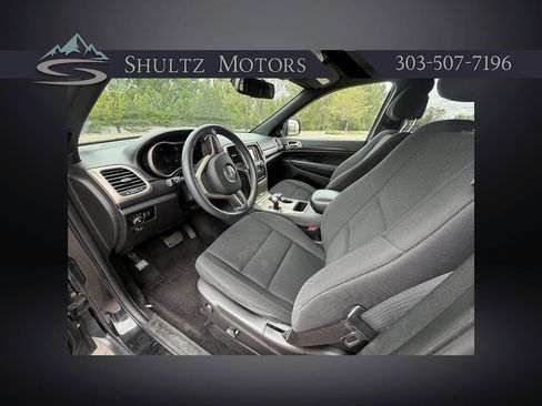 Used 2014 Jeep Grand Cherokee Laredo w/ Quick Order Package 23E AWD/4WD image 14