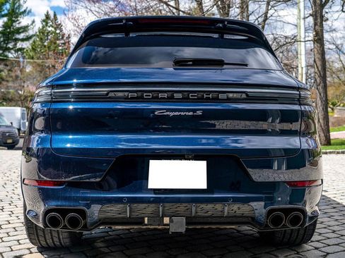 Used 2024 Porsche Cayenne S image 7