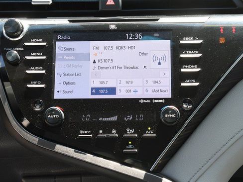 Certified 2018 Toyota Camry XLE FWD image 21