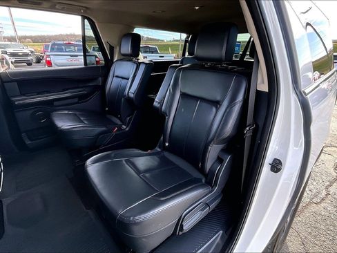 Used 2022 Ford Expedition Max XLT image 28
