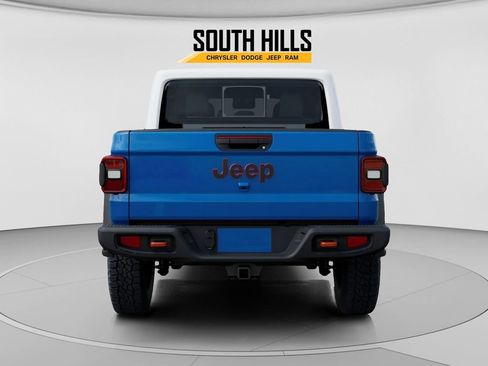 New 2026 Jeep Gladiator Rubicon w/ Whitecap Package AWD/4WD image 7