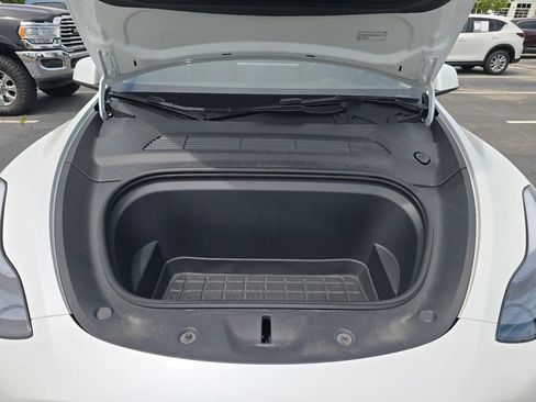 Used 2025 Tesla Model Y Long Range RWD image 23