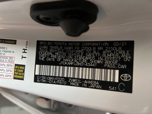 Used 2021 Toyota Prius LE w/ Carpet Mat Package (TMS) image 19