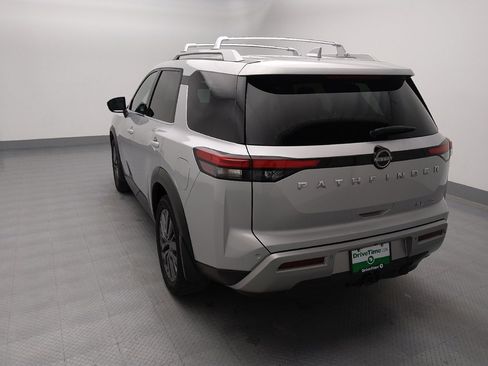 Used 2022 Nissan Pathfinder SL w/ SL Premium Package image 6