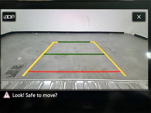 Used 2021 Volkswagen Tiguan SE w/ Panoramic Sunroof Package image 19