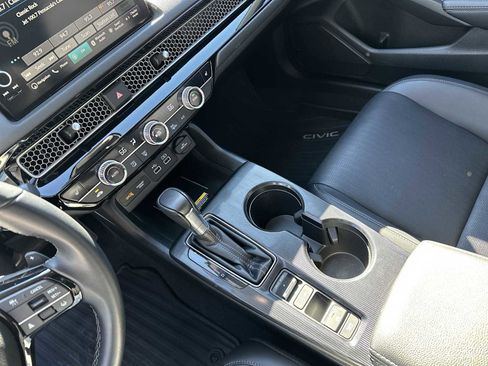 Used 2023 Honda Civic Touring image 17