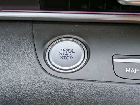 Certified 2024 Hyundai Elantra Limited FWD image 32
