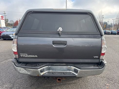 Used 2011 Toyota Tacoma 4x4 Double Cab image 4