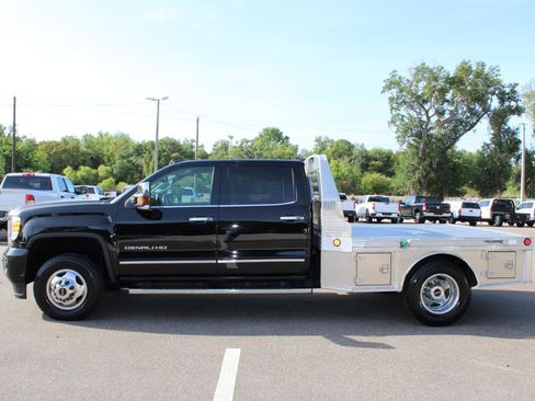 Used 2015 GMC Sierra 3500 Denali w/ Duramax Plus Package image 30