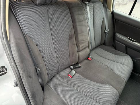 Used 2011 Nissan Versa Hatchback w/ Navigation/Satellite Pkg FWD image 8