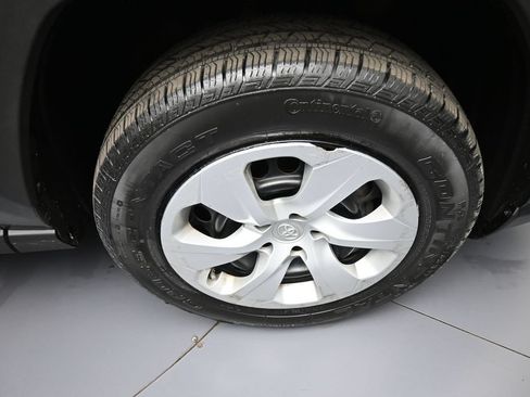 Used 2020 Toyota RAV4 LE w/ All Weather Liner Package AWD/4WD image 13