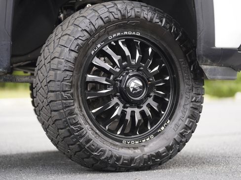 Used 2025 GMC Sierra 3500 Denali Ultimate image 39