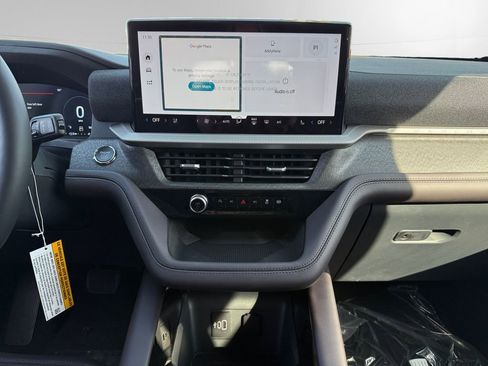 New 2026 Ford Explorer Platinum image 12