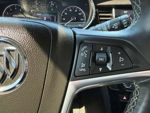Used 2020 Buick Encore Preferred image 30