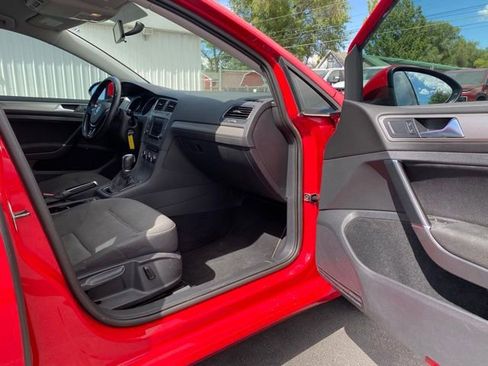 Used 2017 Volkswagen Golf S AWD/4WD image 9