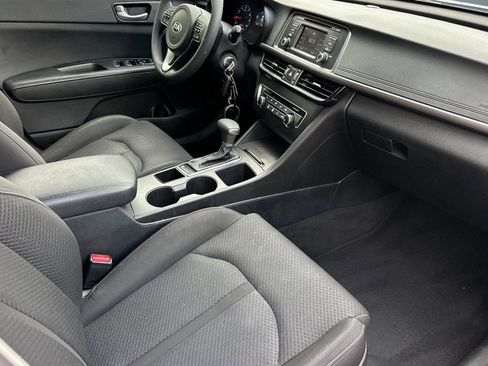 Used 2017 Kia Optima LX w/ Option Group 014 image 31