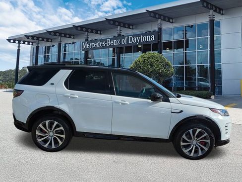 Used 2025 Land Rover Discovery Sport Dynamic SE image 3