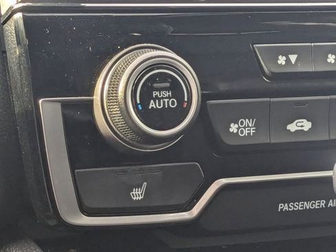 Used 2020 Honda CR-V Touring image 29