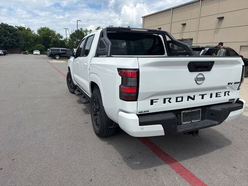 Used 2023 Nissan Frontier SV w/ Midnight Edition Package AWD/4WD image 5