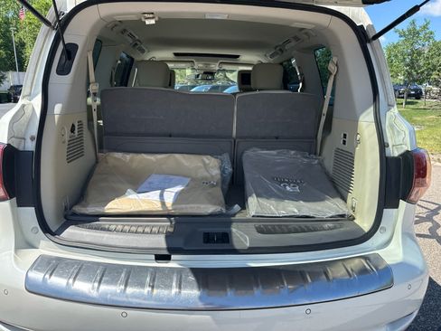 Used 2017 INFINITI QX80 4WD w/ Deluxe Technology Package image 24