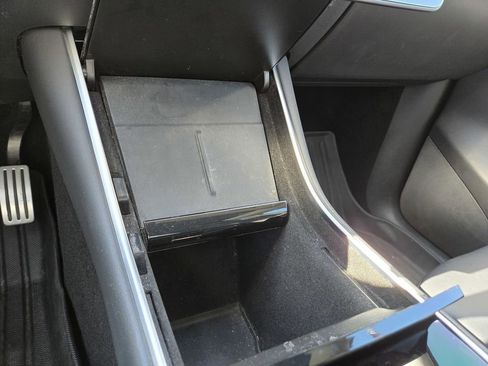 Used 2021 Tesla Model Y Performance AWD/4WD image 17