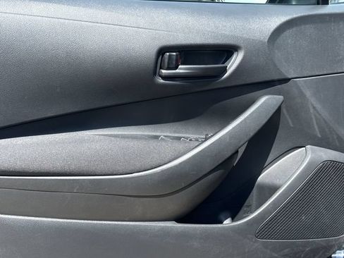 Used 2025 Toyota Corolla LE FWD image 23