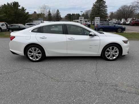 Used 2017 Chevrolet Malibu Premier w/ Driver Confidence Package FWD image 6