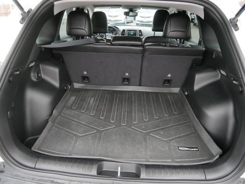 Used 2021 Jeep Cherokee Trailhawk image 19