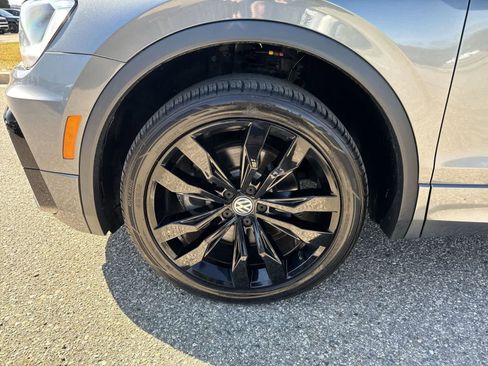 Used 2021 Volkswagen Tiguan SE R-Line w/ 2-Row Tiguan MDO Package image 14