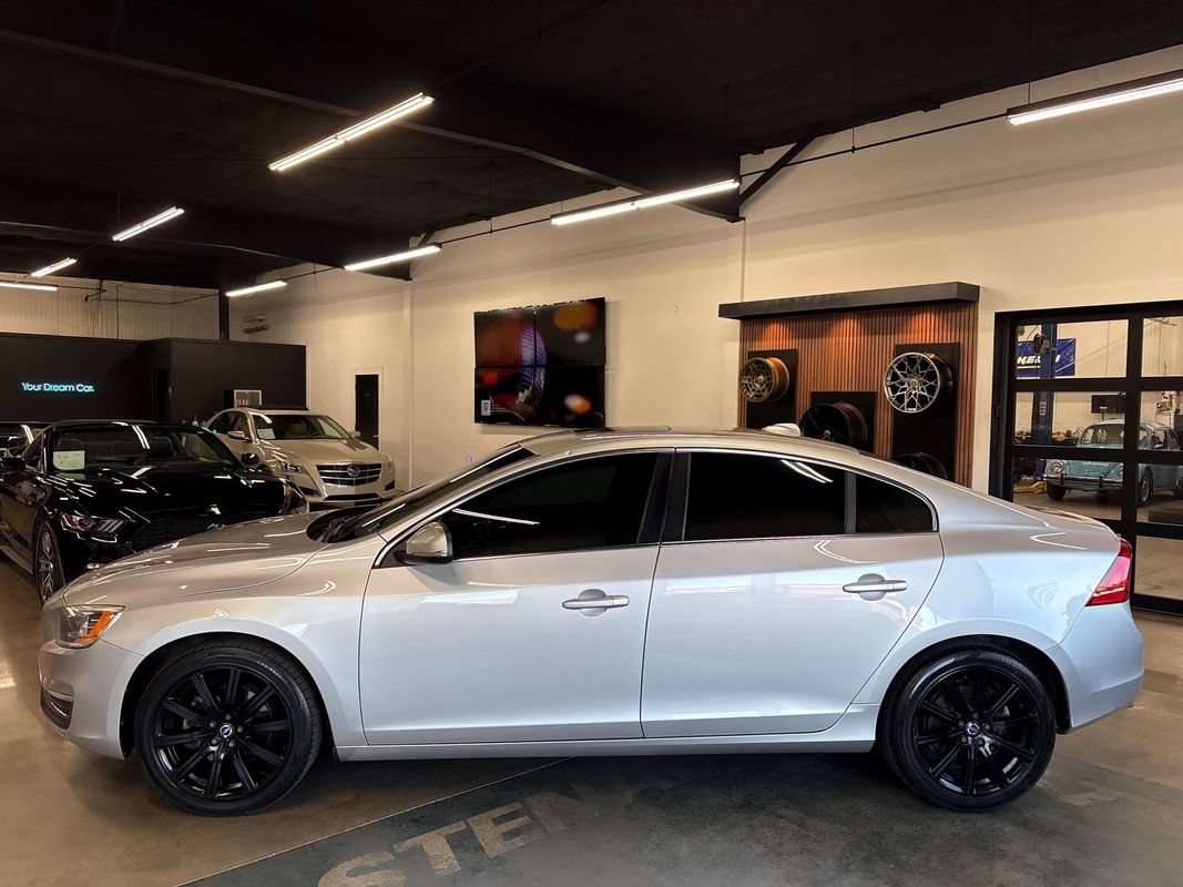 Used 2017 Volvo S60 T5 Inscription FWD image 5