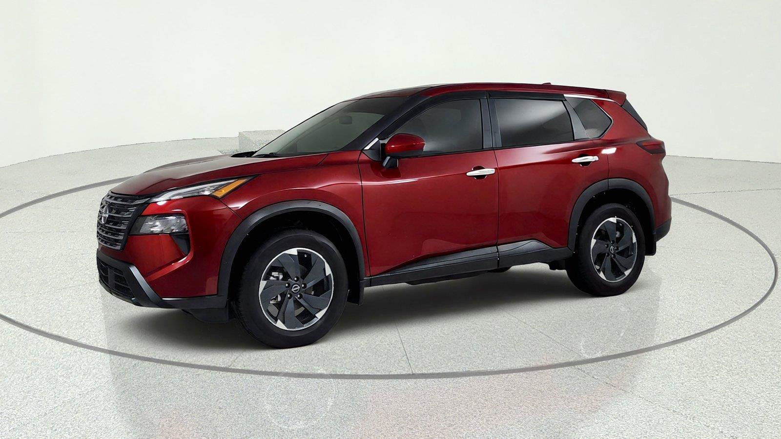 Used 2025 Nissan Rogue SV AWD/4WD image 3