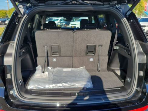 New 2025 Jeep Grand Cherokee L Altitude image 18