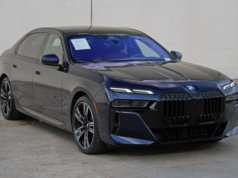 Used 2023 BMW 760i xDrive AWD/4WD image 58
