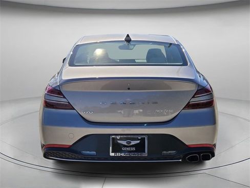 Used 2023 Genesis G70 2.0T image 5
