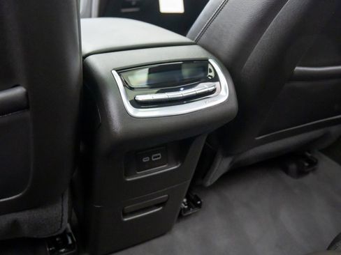 New 2025 Cadillac XT6 Luxury image 19