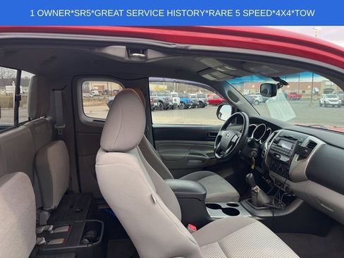 Used 2012 Toyota Tacoma 4x4 Access Cab w/ SR5 Pkg image 9