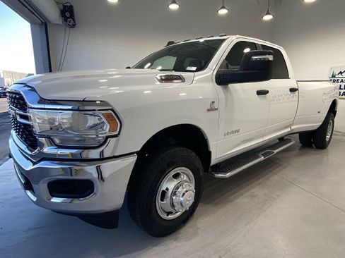 Used 2024 RAM 3500 Big Horn AWD/4WD image 4