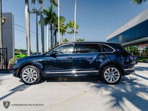 Used 2026 Bentley Bentayga Extended Wheelbase AWD/4WD image 2
