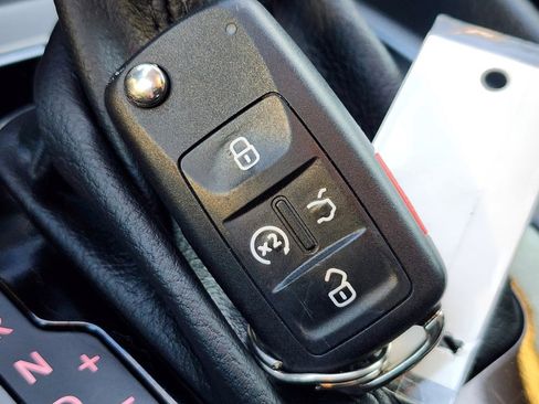 Used 2022 Volkswagen Passat 2.0T SE image 24