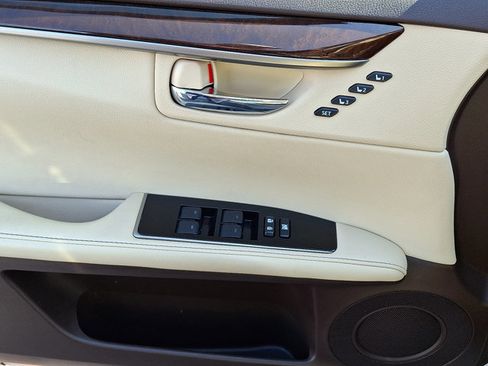 Used 2017 Lexus ES 350 ES 350 w/ Navigation System Package image 12