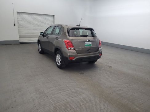 Used 2021 Chevrolet Trax LS AWD/4WD image 5